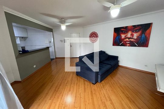Sala de apartamento para alugar com 2 quartos, 68m² em Jardim Maria Rosa, Taboão da Serra