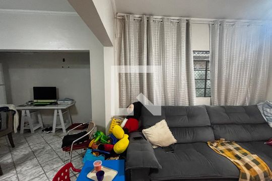 Casa à venda com 2 quartos, 165m² em Parque Erasmo Assunção, Santo André