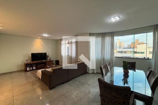 Apartamento à venda com 4 quartos, 122m² em Nova Floresta, Belo Horizonte