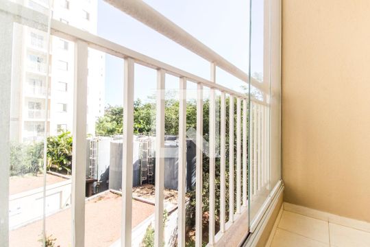 Sacada de apartamento à venda com 3 quartos, 69m² em Jardim Tupanci, Barueri