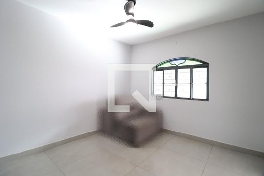 Sala de casa para alugar com 3 quartos, 160m² em Santa Mônica, Uberlândia