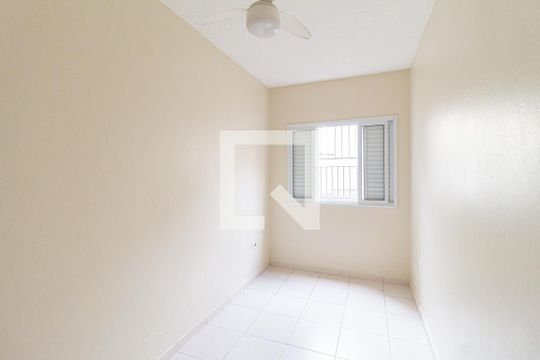 Quarto 1 de apartamento para alugar com 2 quartos, 50m² em Jardim Guiomar, Carapicuíba