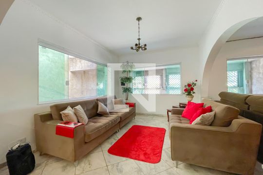 Sala de casa à venda com 3 quartos, 331m² em Bela Vista, Osasco