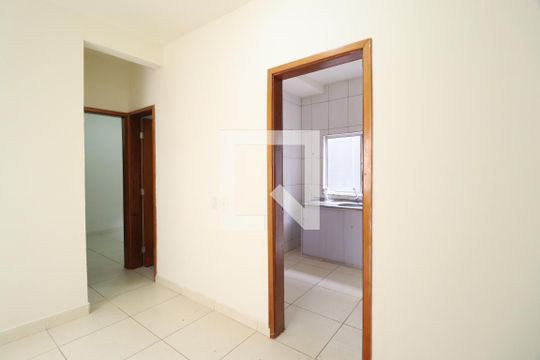 Sala de apartamento para alugar com 2 quartos, 45m² em Jardim Ipanema, Uberlândia