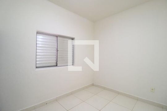 Quarto 1 de apartamento para alugar com 2 quartos, 45m² em Jardim Ipanema, Uberlândia