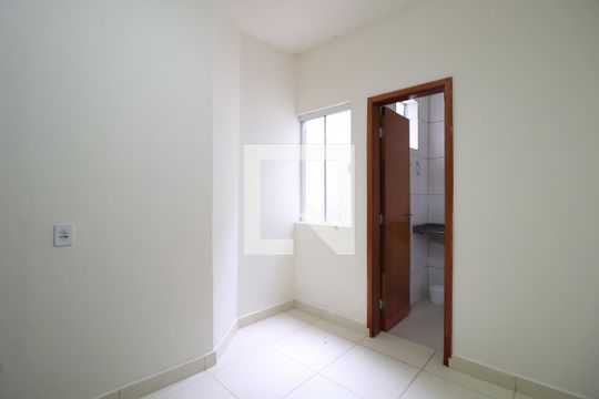 Quarto 2 - Suíte de apartamento para alugar com 2 quartos, 45m² em Jardim Ipanema, Uberlândia