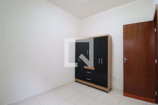 Quarto 2 - Suíte de apartamento para alugar com 2 quartos, 45m² em Jardim Ipanema, Uberlândia
