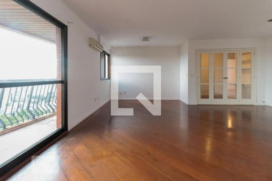 Sala de apartamento à venda com 3 quartos, 130m² em Pinheiros, São Paulo
