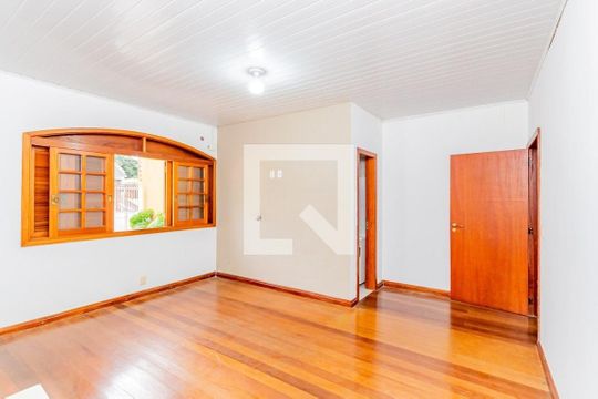 Suíte de casa para alugar com 2 quartos, 112m² em São José, Porto Alegre
