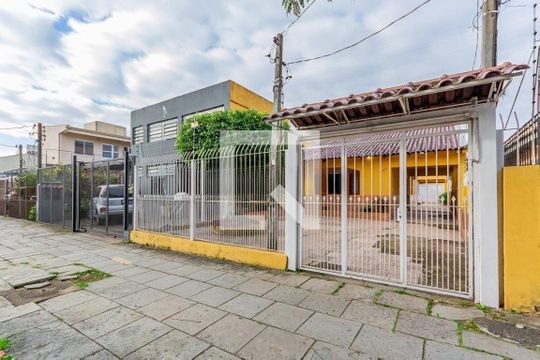 Fachada de casa para alugar com 2 quartos, 112m² em São José, Porto Alegre