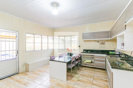Cozinha de casa para alugar com 2 quartos, 112m² em São José, Porto Alegre