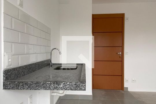 Quarto - Cozinha de kitnet/studio para alugar com 1 quarto, 25m² em Centro, Osasco