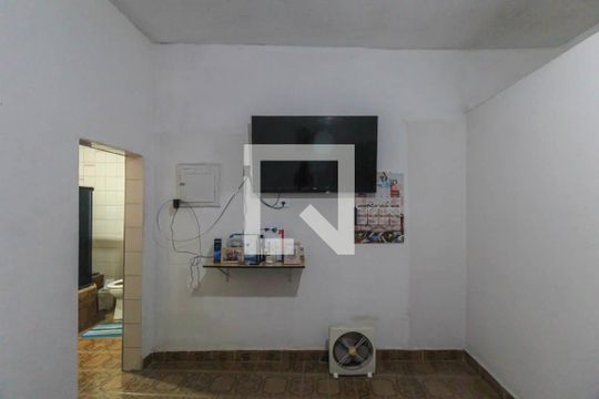 Suíte de casa para alugar com 4 quartos, 300m² em Parque Santo Eduardo, São Paulo
