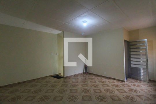 Sala de casa para alugar com 4 quartos, 300m² em Parque Santo Eduardo, São Paulo