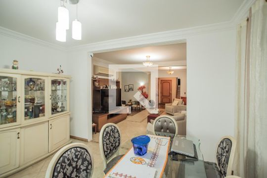 Sala 1 de casa à venda com 3 quartos, 500m² em Planalto Paulista, São Paulo