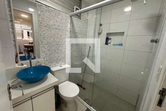 Banheiro de apartamento para alugar com 1 quarto, 32m² em Centro, São Vicente