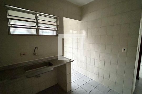 Cozinha de apartamento para alugar com 2 quartos, 70m² em Jardim Baruch, Guarulhos
