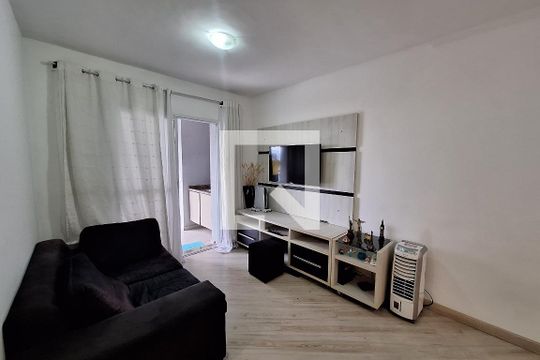 Sala  de apartamento para alugar com 3 quartos, 80m² em Campestre, Santo André