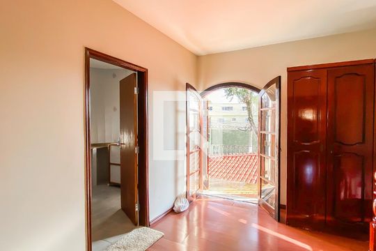 Suíte  de casa à venda com 3 quartos, 250m² em Engenheiro Goulart, São Paulo