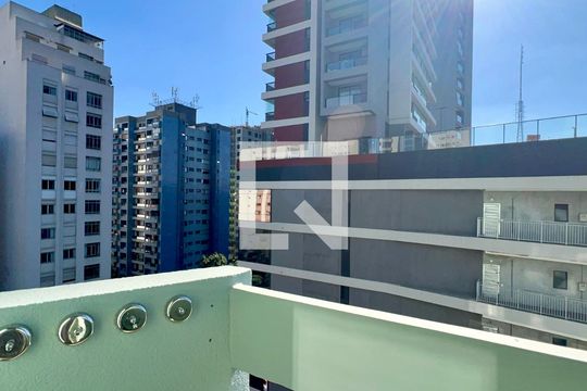 Varanda da sala de apartamento para alugar com 1 quarto, 40m² em Pinheiros, São Paulo