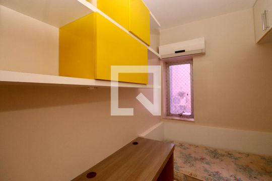 Quarto 1 de apartamento para alugar com 3 quartos, 82m² em Itaigara, Salvador