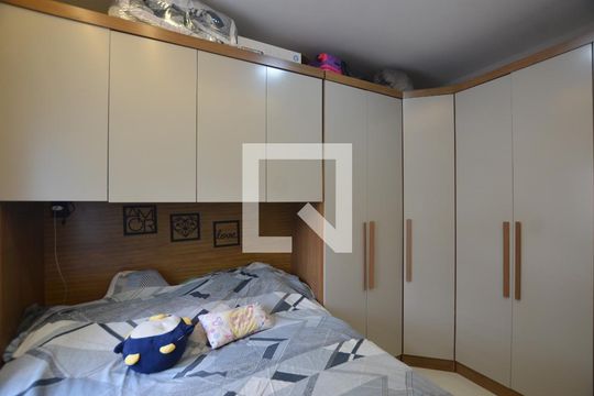 Quarto 1 Suite de casa para alugar com 2 quartos, 200m² em Vila Valqueire, Rio de Janeiro