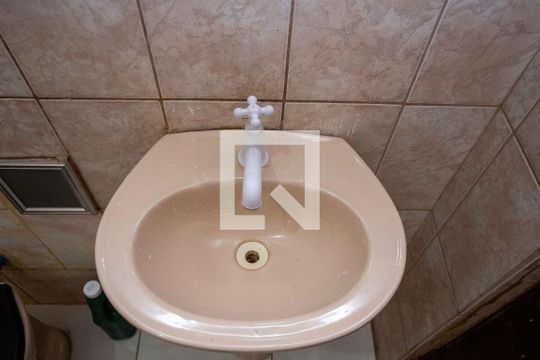 Banheiro 1 de casa à venda com 3 quartos, 160m² em Eldorado, Diadema
