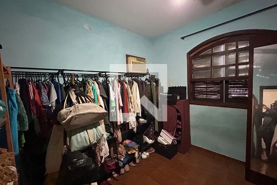 Quarto 1 de casa para alugar com 3 quartos, 105m² em Anchieta, Nilópolis
