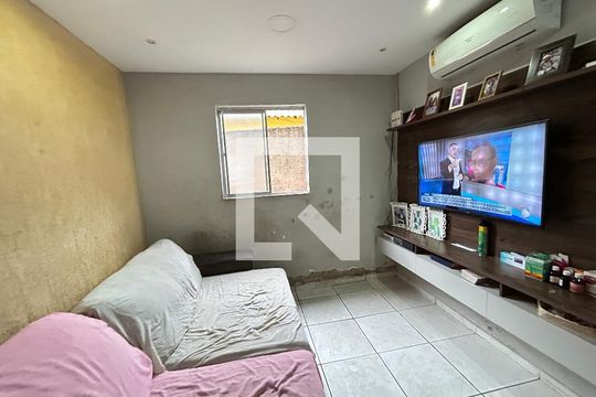 Casa para alugar com 2 quartos, 52m² em Anchieta, Nilópolis