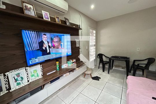 Sala de casa para alugar com 2 quartos, 52m² em Anchieta, Nilópolis