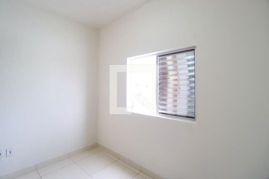 Quarto 2 - Suíte de apartamento para alugar com 2 quartos, 45m² em Jardim Ipanema, Uberlândia