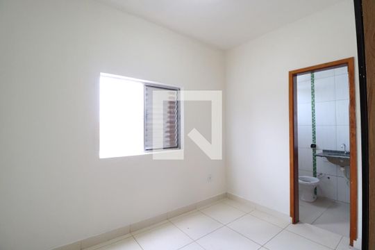 Quarto 2 - Suíte de apartamento para alugar com 2 quartos, 45m² em Jardim Ipanema, Uberlândia