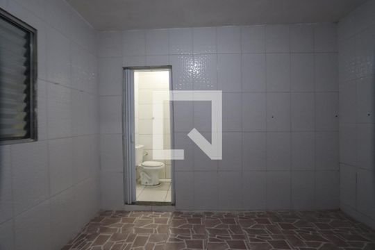 Sala e Quarto de casa para alugar com 1 quarto, 45m² em Jardim Santa Teresinha, São Paulo