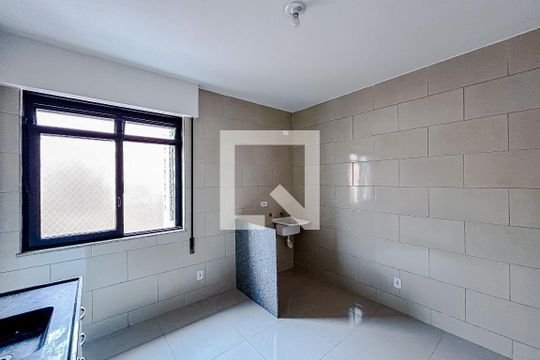 Cozinha e Área de Serviço de apartamento para alugar com 1 quarto, 30m² em Penha de França, São Paulo