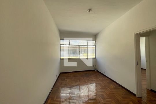 Sala de apartamento à venda com 2 quartos, 80m² em Jardim Guanabara, Rio de Janeiro