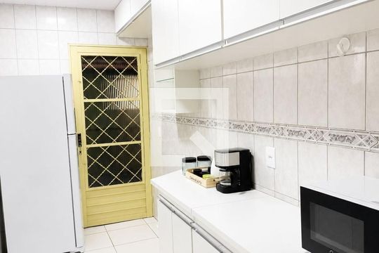 Sala/cozinha de apartamento para alugar com 4 quartos, 160m² em Jardim Riacho das Pedras, Contagem