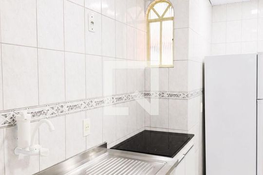 Sala/cozinha de apartamento para alugar com 4 quartos, 160m² em Jardim Riacho das Pedras, Contagem