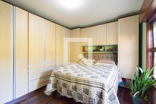 Casa à venda com 3 quartos, 130m² em Olaria, Canoas