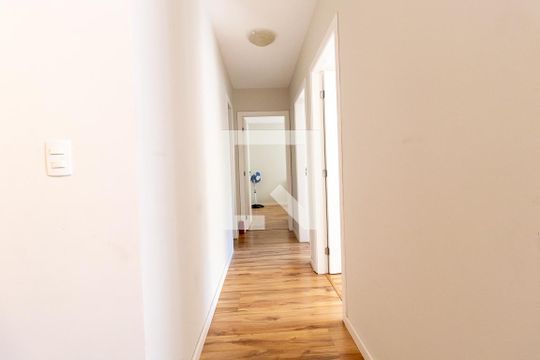 Corredor de apartamento à venda com 2 quartos, 74m² em Uberaba, Curitiba