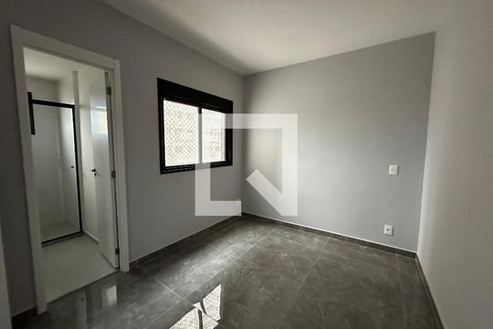 Suíte de apartamento à venda com 2 quartos, 75m² em Vila Militar, Barueri