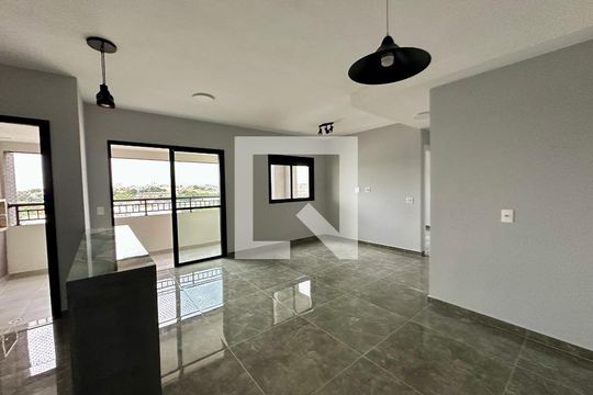 Sala de apartamento para alugar com 2 quartos, 75m² em Vila Militar, Barueri
