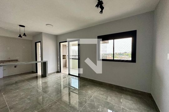 Sala de apartamento para alugar com 2 quartos, 75m² em Vila Militar, Barueri
