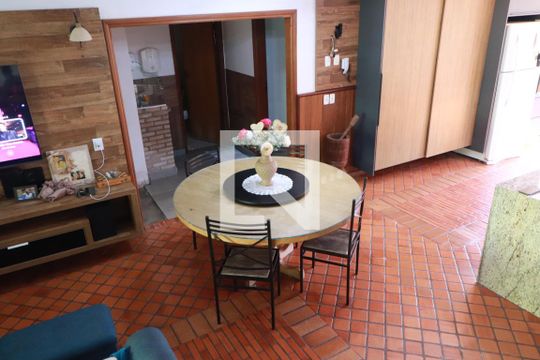 Casa para alugar com 4 quartos, 298m² em Parque dos Lagos, Ribeirão Preto