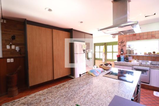 Casa para alugar com 4 quartos, 298m² em Parque dos Lagos, Ribeirão Preto