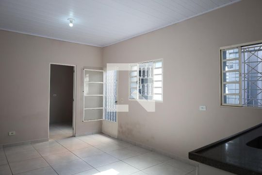 Sala/cozinha de casa para alugar com 2 quartos, 100m² em Jardim Cruzeiro, São Paulo
