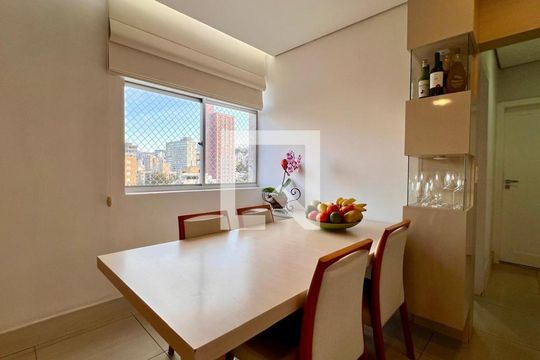 Apartamento à venda com 2 quartos, 77m² em Santo Antônio, Belo Horizonte