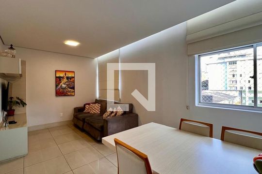Apartamento à venda com 2 quartos, 77m² em Santo Antônio, Belo Horizonte