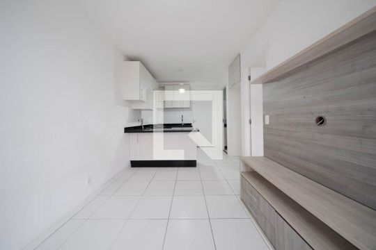 Sala/Cozinha de apartamento para alugar com 1 quarto, 35m² em Jardim Santa Teresinha, São Paulo
