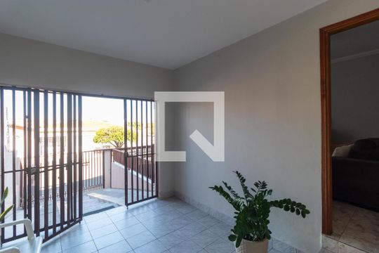 Hall de entrada de casa à venda com 2 quartos, 250m² em Cidade Jardim, Campinas