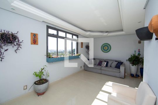 SALA de apartamento para alugar com 3 quartos, 90m² em Coração Eucarístico, Belo Horizonte